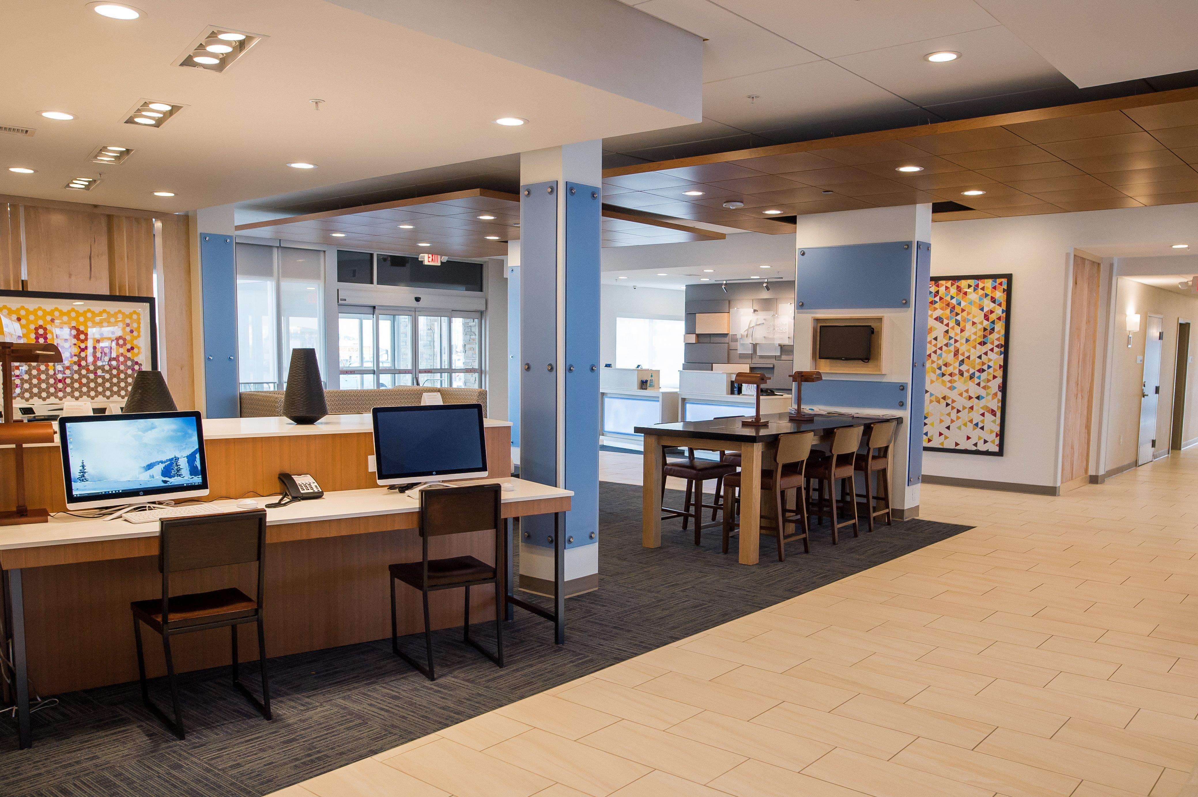 Holiday Inn Express & Suites - Marietta By Ihg Luaran gambar